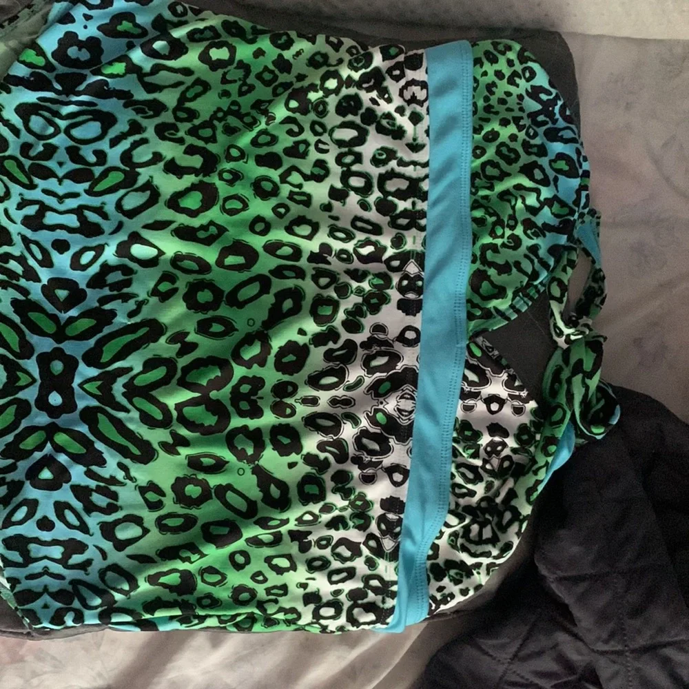 Swim suit - Picture 2 of 6